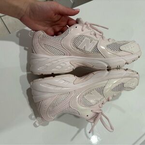 New Balance Women's Pink Sneakers